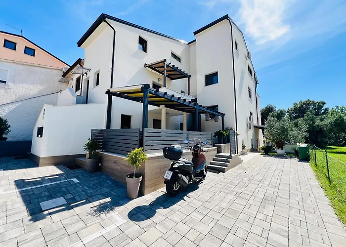 Apartments Ivanisevic
